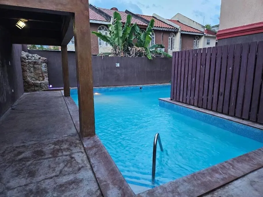 Διαμέρισμα 2Br Condo W/Pool; Across Ac Hotel Κίνγκστον